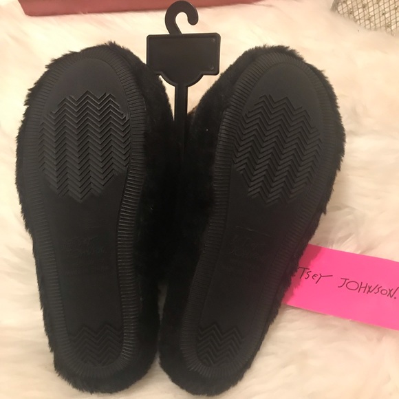 🎉HP🎉💕Betsey Johnson Blk cheetah Furry slippers - Picture 6 of 7